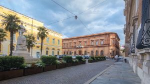 Piazza Garibaldi tra storia e curiosità