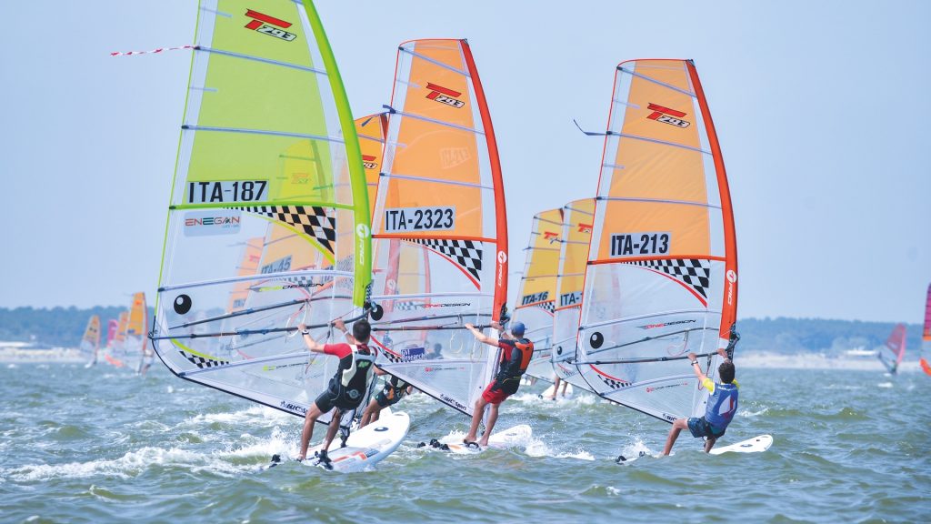 Adriatico Wind Club: vivere tra le onde