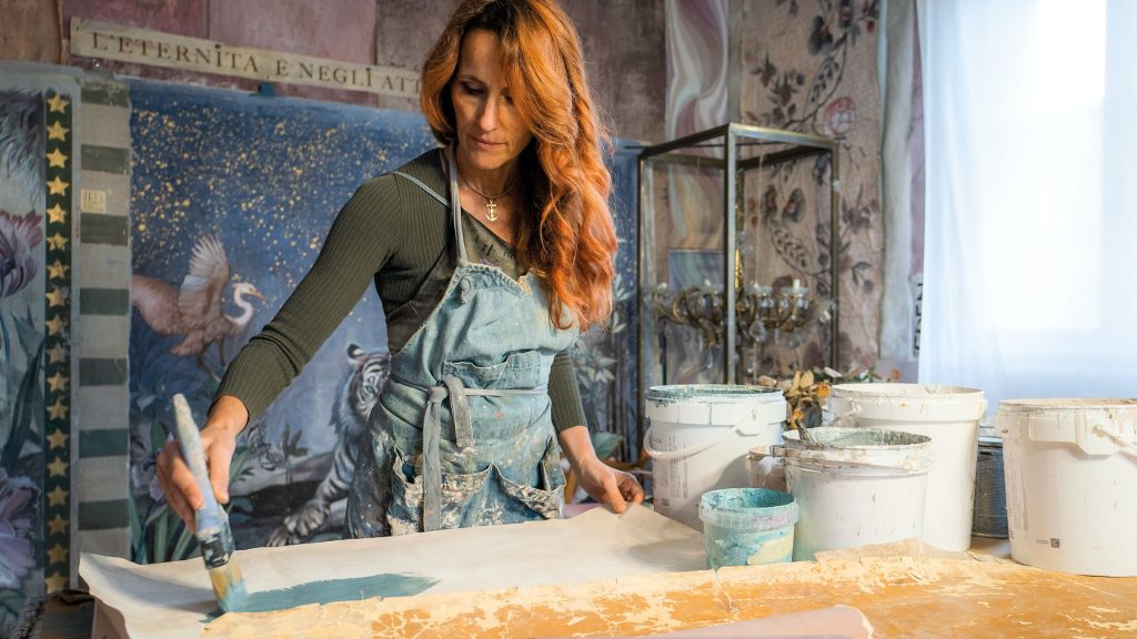 Eva Germani e le sue pareti d'autore