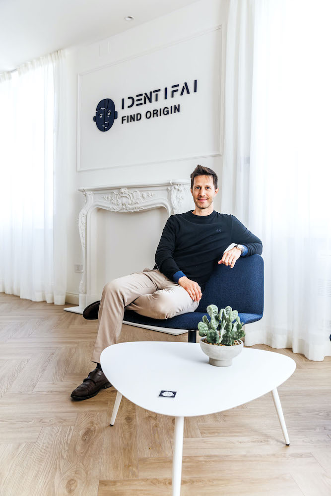 IdentifAI Labs: la casa del reale