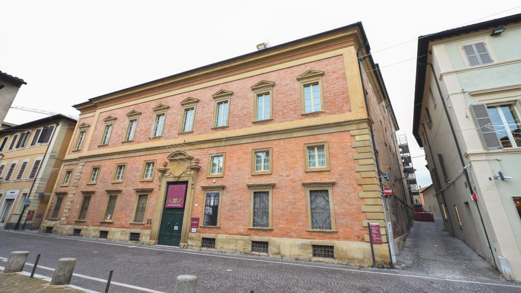 Palazzo Lazzarini: il palazzo del seminario a Pesaro