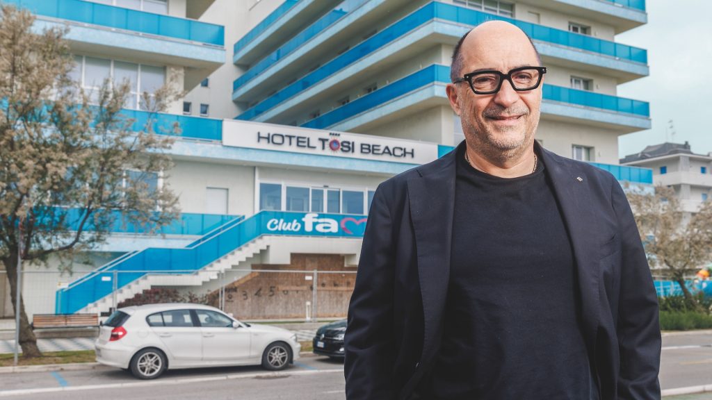 Andrea Falzaresi e i suoi Family Hotel in Romagna