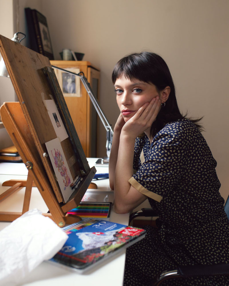 Stefania Sbrighi e i suoi scenari sospesi